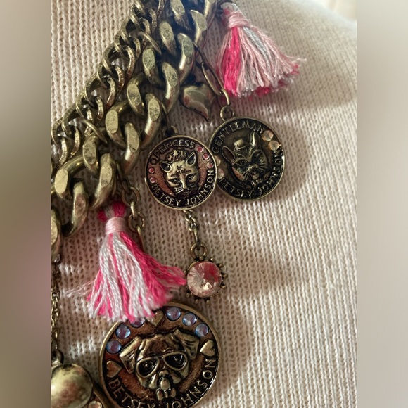 NWT Betsey Johnson dog cat coin tassel RARE FIND Critter Cameo dangle necklace - Picture 3 of 16